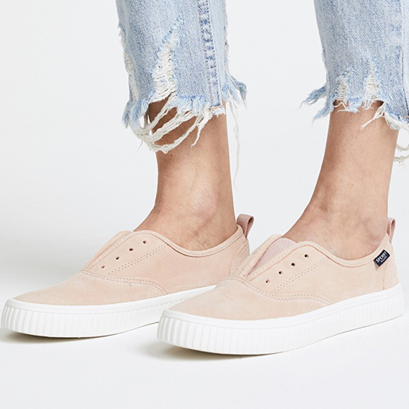 sperry canvas slip on